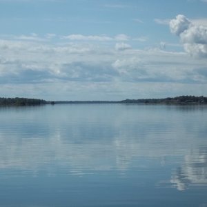 30/08/2011..beautiful day to be on the water!.....USA on your left and Canada on the right.
