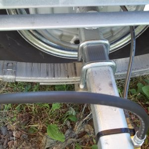 18/09/2011..flipped the leaf springs on my axles today..this lowers the boat by about 3-4 inches