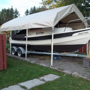 07/10/2011  finished product, i will leave the boat on the boat stands for a couple of days to dry.