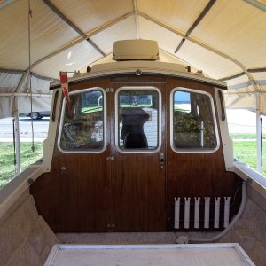 08/10/2011..stained bulkhead with Cetrol