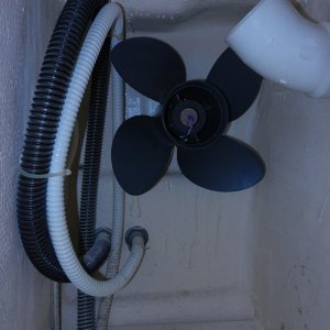 Prop mounted and retained with large washer