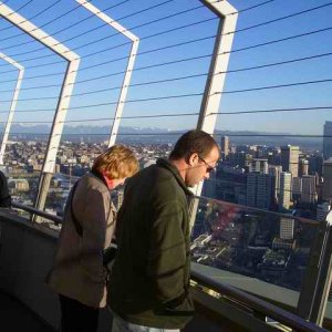 20070127 - 10 Seattle Potluck & Factory Party - Space Needle View