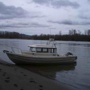 20070310 - 03 Columbia River to Cathlamet - Beached in a side channel