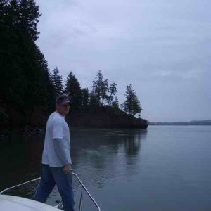 20070310 - 05 Columbia River to Cathlamet - Friend enjoying the view