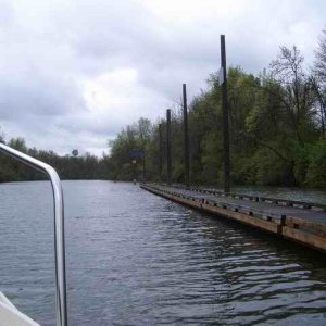 20070520 - 01 Boating on Multnomah Channel Sauvie Island - New Hiding Spot