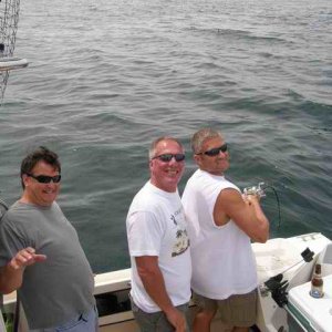 20070714 - 01 Newport First Tuna Fishing Trip - One on woo hoo