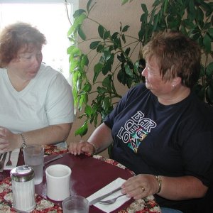 (Pat Anderson) Laurie (Laurna Jo) amd Patty (Daydream) at Love Dog Cafe breakfast