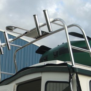 Finally installed the Radar Arch, courtesy of C-Cakes Barry and Patti.  Thanks you guys!