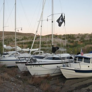 At Lake Mead met some folks on the dock doing a macgregor weekend, they invited me to join them as they liked the boat so much.  Nice folks turned out they like me too!