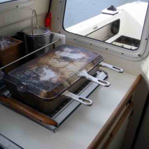 20060413 - 07 Cathlamet C-Dory Gathering - Renee\'s Aluminum Dutch Oven