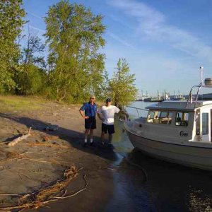 20060427 - 03 Taking an Australian for an evening boat ride