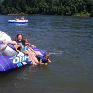 20060708 - 09 Boating on Willamette River - Round Two