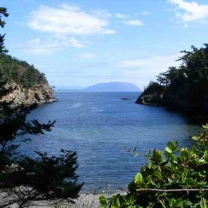 20060729 - 05 San Juans w Amy\'s Parents & Sister - Cove on Matia