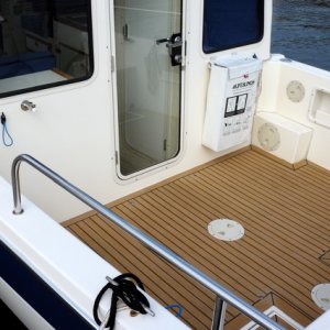 Looks better than moldy caulk