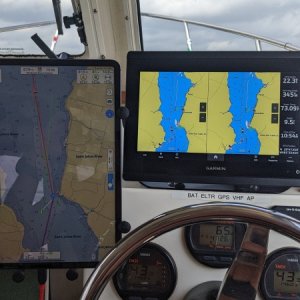 Aquamap/Garmin Dual Navigation display