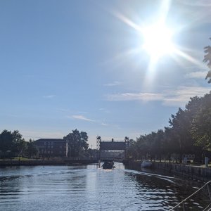 C-Traveler entering Lock 24