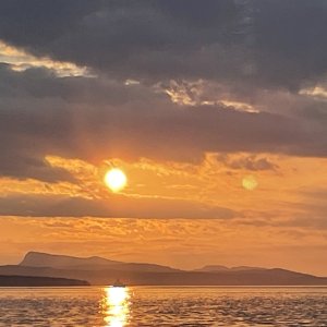 3285E6ED-BA2B-43E1-B7CC-FE2C1AF9F343