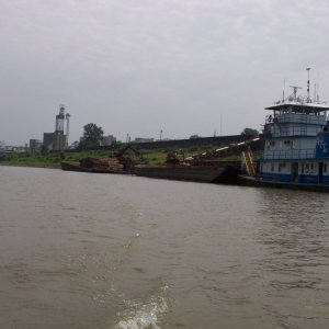 Vicksburg,MS....work boat in canal