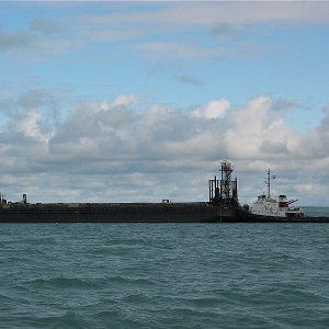 Tow boat with single barge