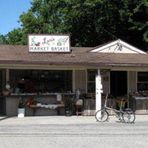 Lori's Market Basket