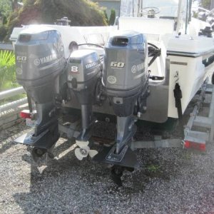 22' Center Console w/ 3 motors (Seattle Craigslist, Feb. 2018)