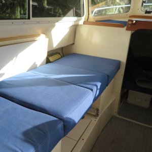 Dinette converts to single berth