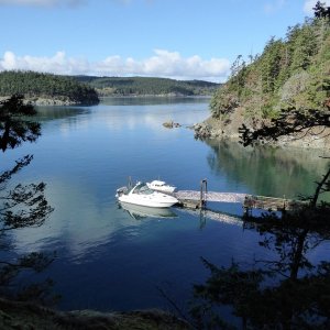 Spent a couple of hours chatting with Jean and Bill on their 34' Sundancer...they cruise all over, usually up to the Broughtons every year.
