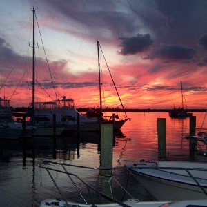 Sunset, 2nd o'nite, a slip at Town Creek Marina, Beaufort, NC, 10/20/07