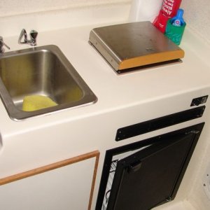 Single Burner Wallas, refrigerator, pressure water sink