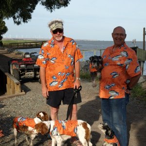 Roger (C-Hawk) and Joel (Sea3po) and their matching togs and dogs. Ain't they cute!