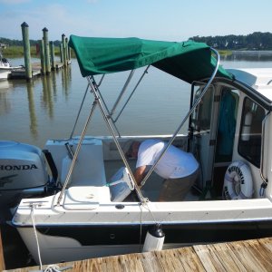 MUNCHKIN's crew filling the cooler with ice