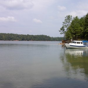 Awaiting Hurricane Charlie. Actually the storm wont hit until after our weekend of fun is over.  So we get the lake to ourselves.