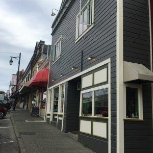 Walked around town, a little late as everything in town closes at 5:30. Except for Zack's Tavern
