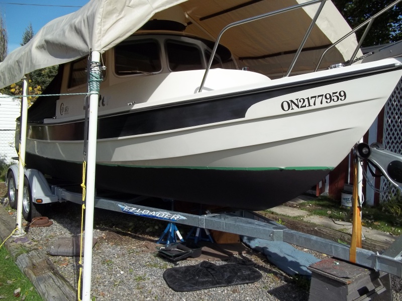 07/10/2011..bottom painted the boat today,did most of the boat even though it really only needed it where the keel roller came in contact with the boat.