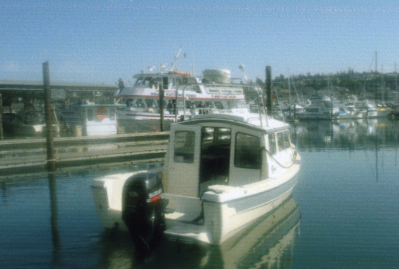 10 Sept 2006 
Skyline Marina
Chris (LUNA C)