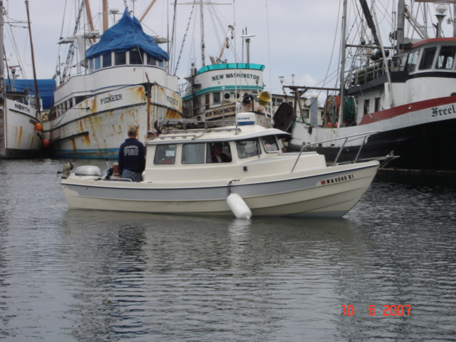 11 Aug 2007 Neah Bay, WA
Unnamed 22CD coming up to the dock
