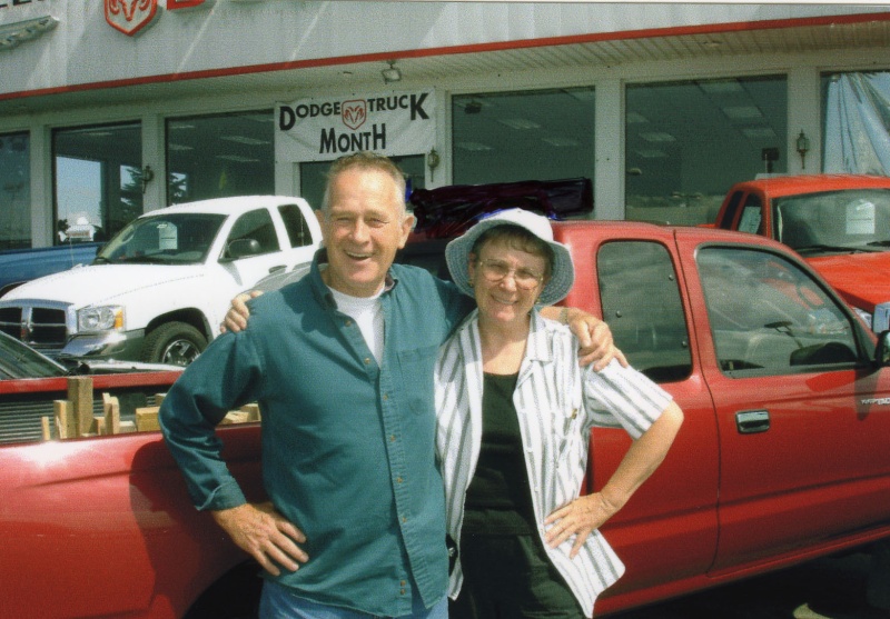 18 Aug 2005 Ruth & Joe trading in the Toyota pickup (179,352 miles).