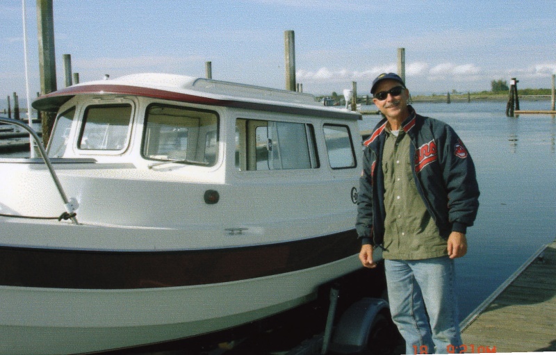 18 Sept 2005 Everett, WA 
Andy and his unnamed 22 Cruiser at the boat launch