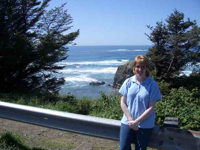 20040425 - 01 Amy John at Cannon Beach