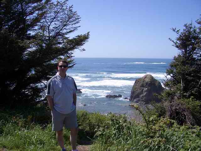 20040425 - 02 Amy John at Cannon Beach