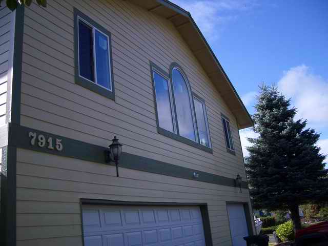 20040920 - 02 Helping Family Remodel...WOW