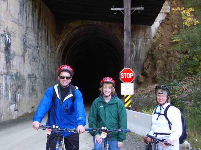 20040926 - 06 Hiawatha Bike Trip Wallace ID
