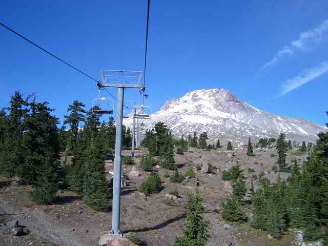 20041010 - 04 Mt Hood Ski Lift