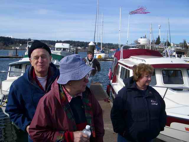 20060311 - 08 Poulsbo C-Dory Gathering - Eat at Joes - Patty on right