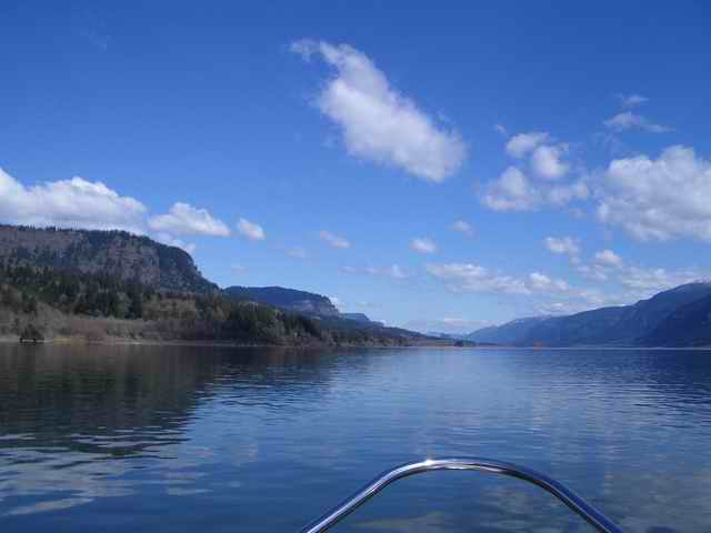 20060319 - 06 Columbia River Rooster Rock to Beacon Rock - Calm Water