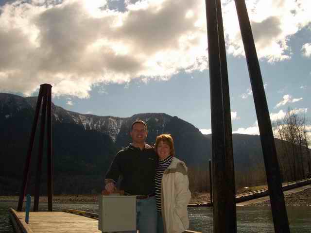 20060319 - 09 Columbia River Rooster Rock to Beacon Rock - John & Amy