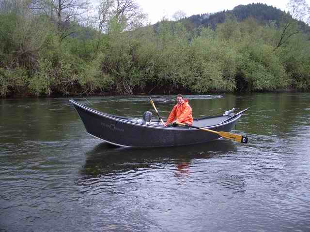20060408 - 03 Fishing on Wilson w Friend