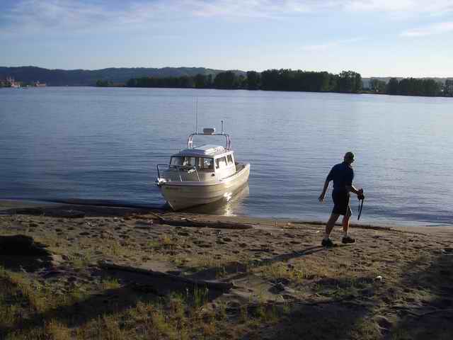 20060427 - 01 Taking an Australian for an evening boat ride