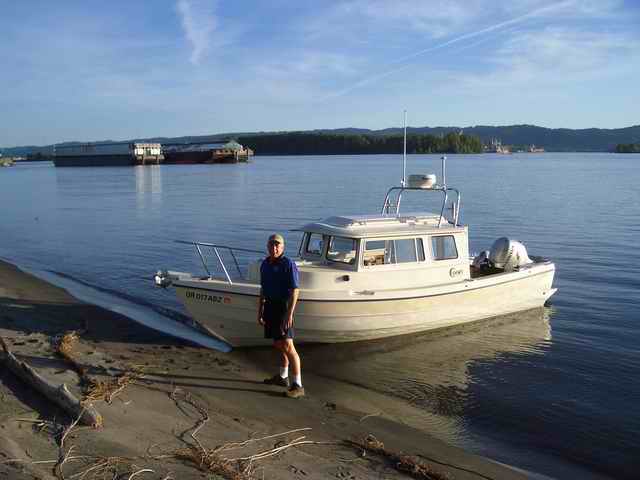 20060427 - 02 Taking an Australian for an evening boat ride