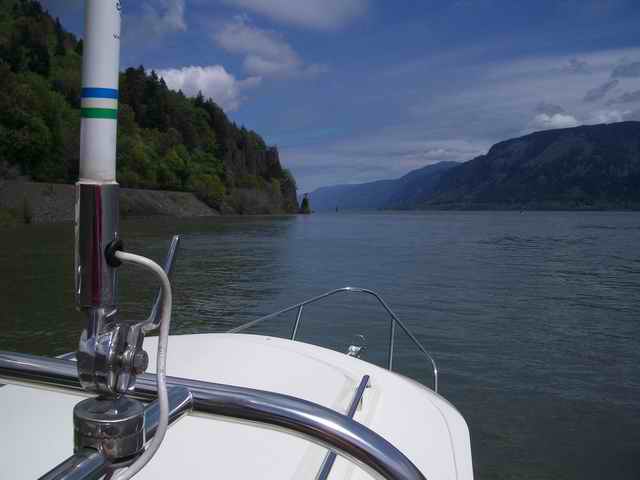 20060429 - 03 Friends & Family on Columbia River